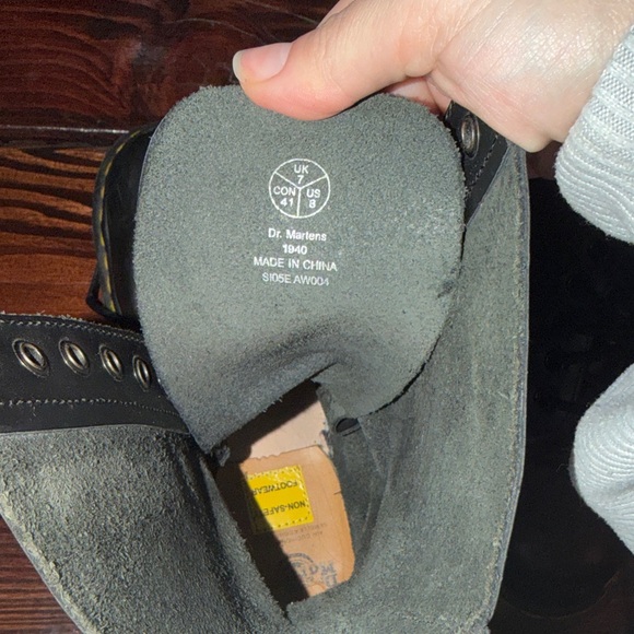 MENS US 8 Black Lace-Up Combat Boots - Doc Marten - Picture 10 of 11